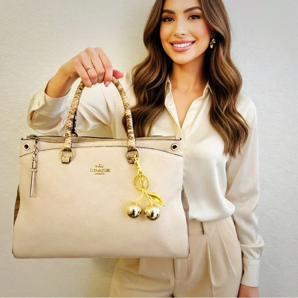 Vintage style COACH soho shoulder Bag Cream Pebbled Leather Satchel tote bag - Picture 1 of 17